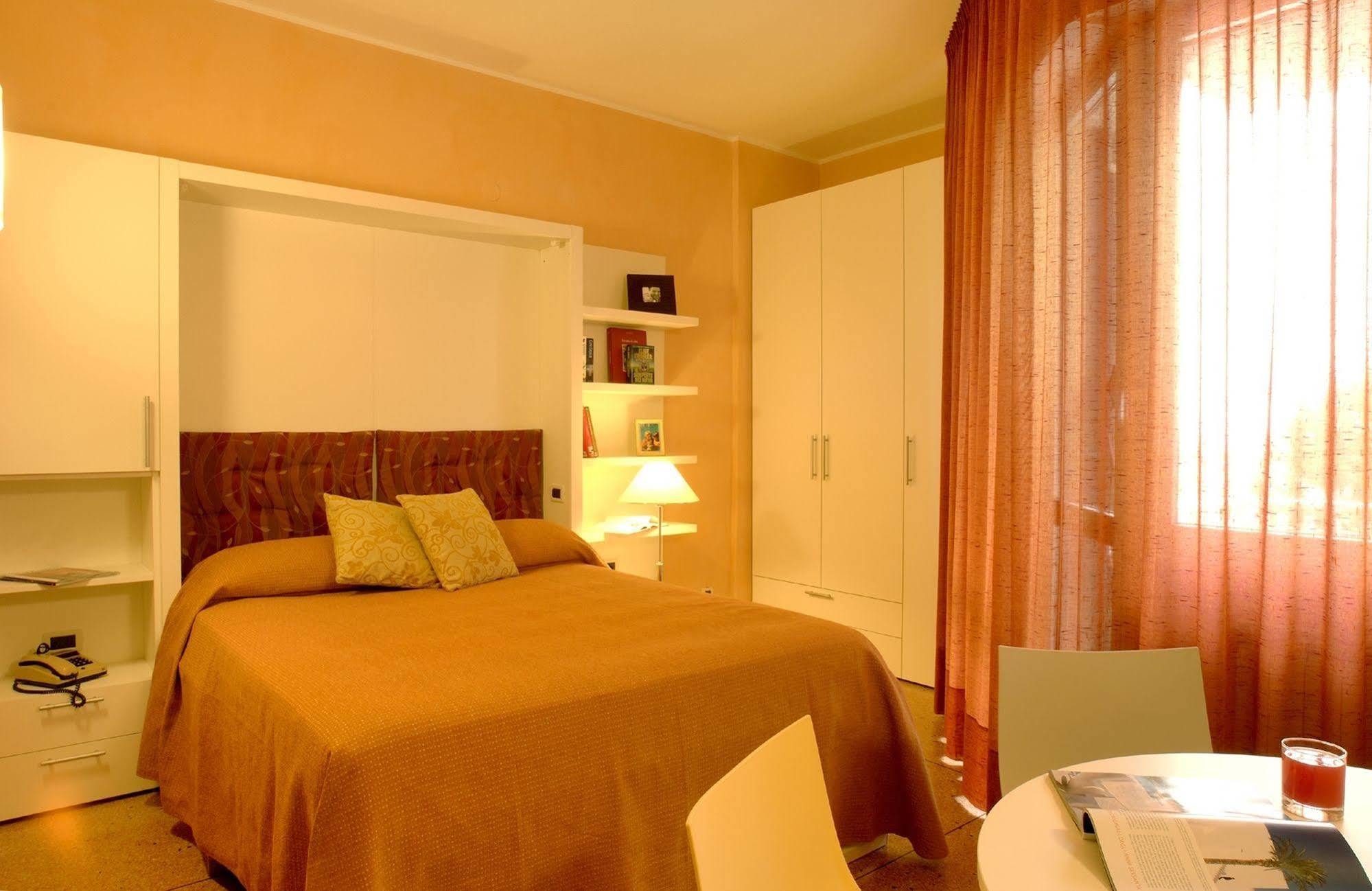 Oliveto 3*