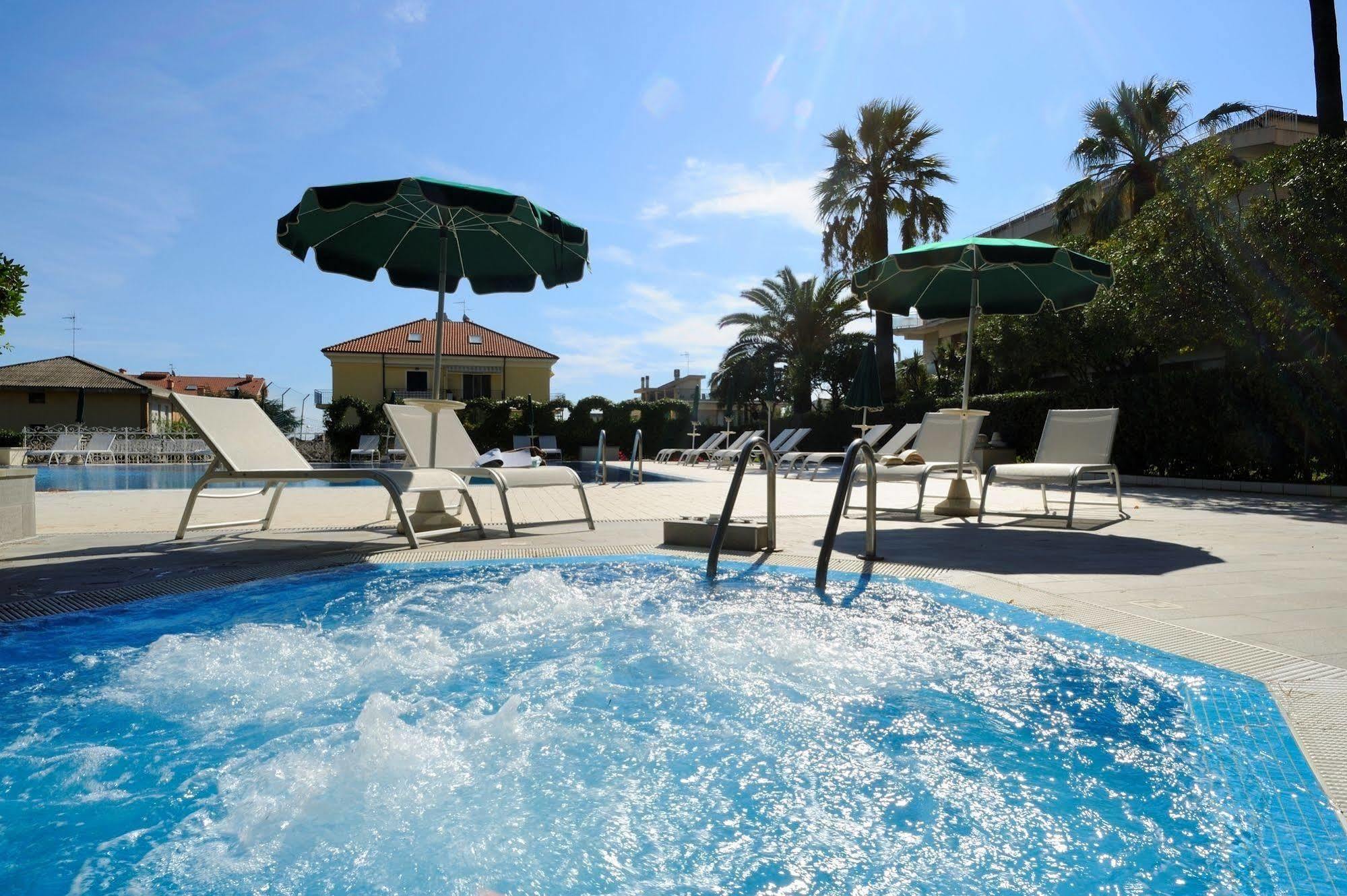 Aparthotel Oliveto Ceriale