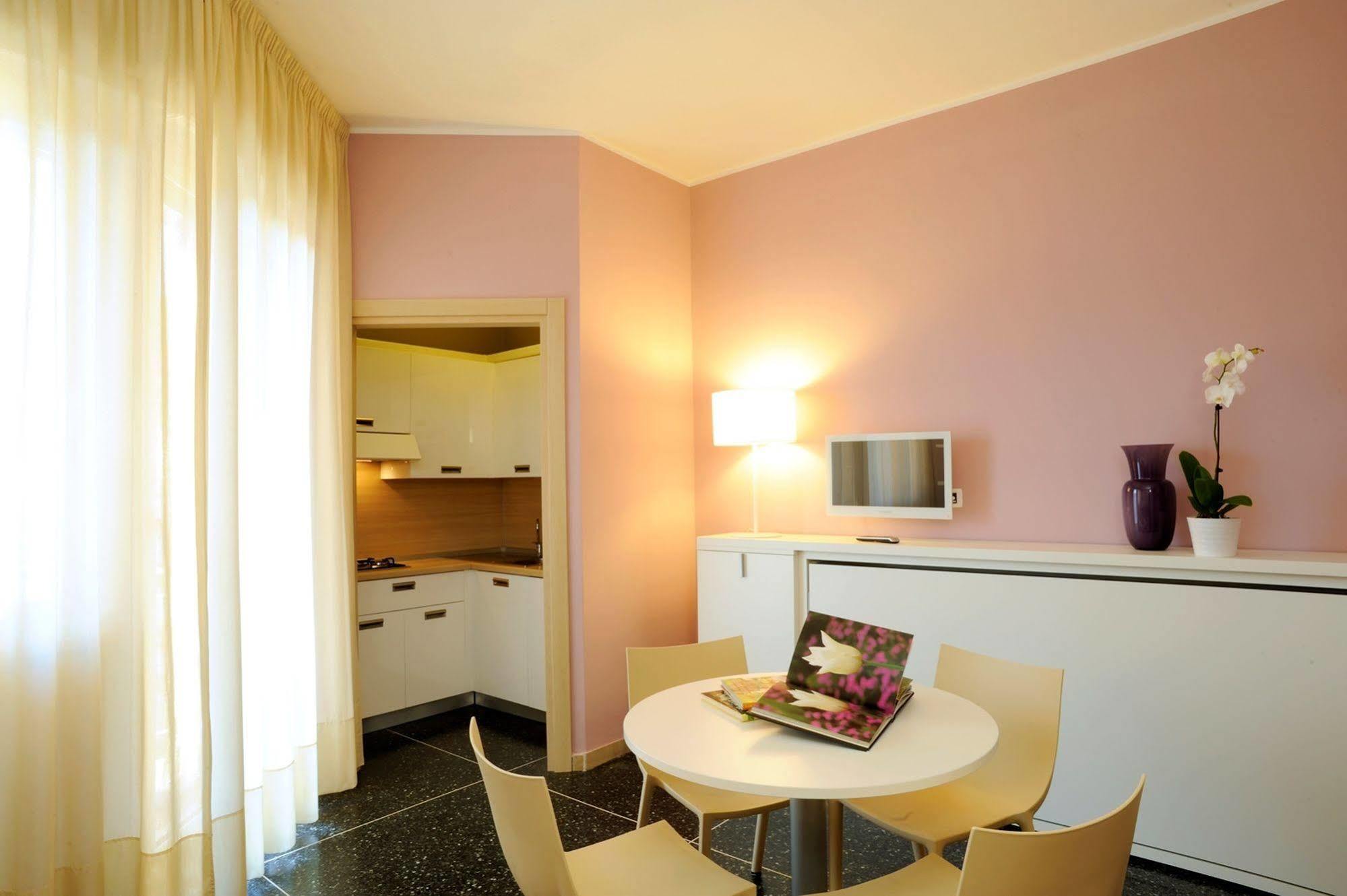 Aparthotel Oliveto 3*