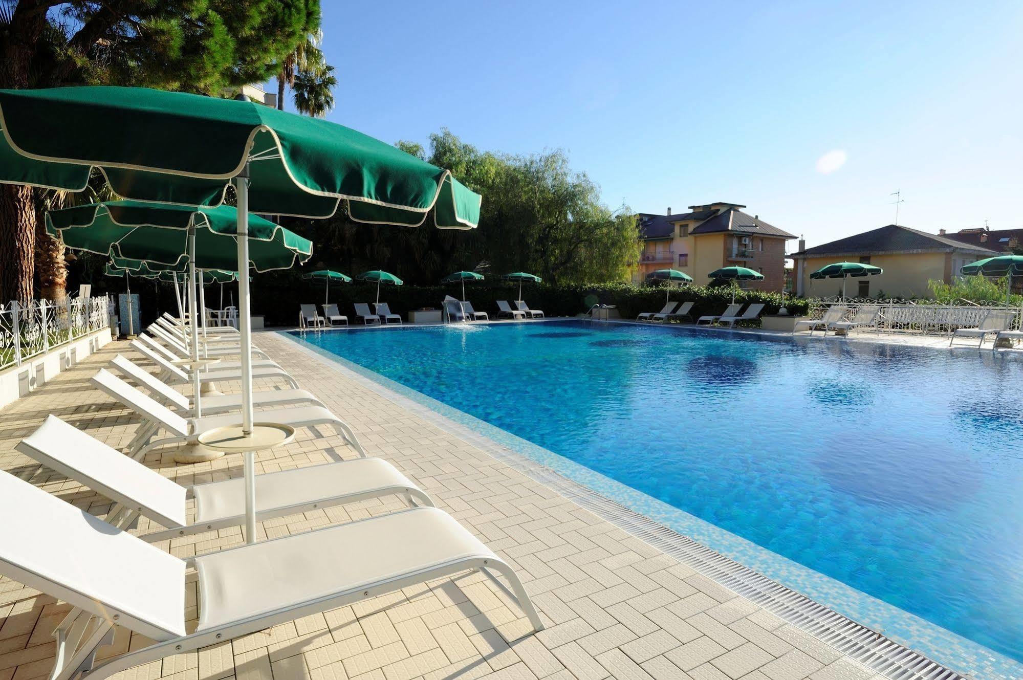 Oliveto Aparthotel