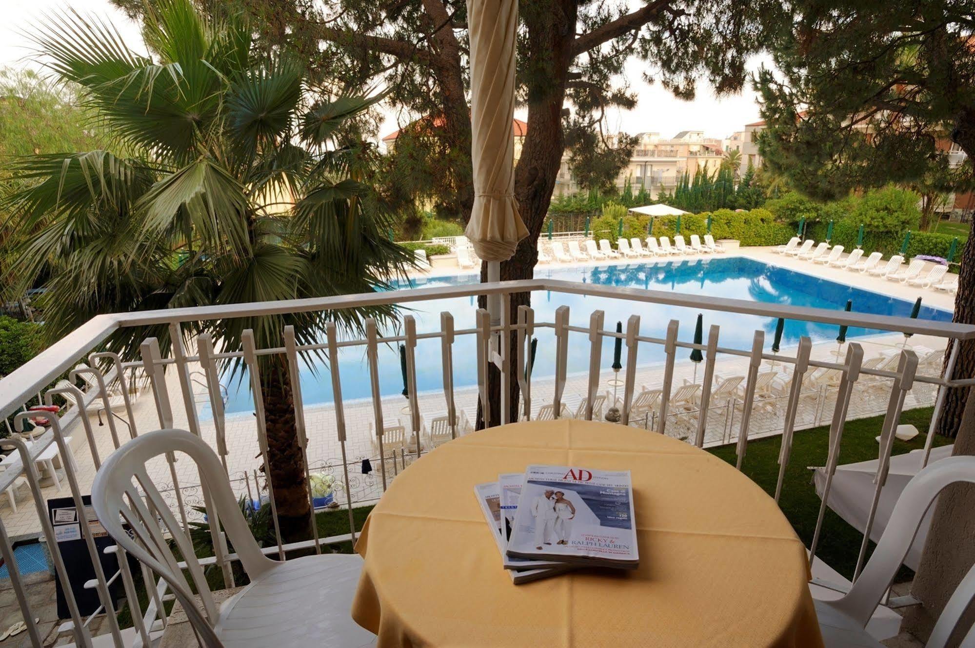 Oliveto Aparthotel Ceriale